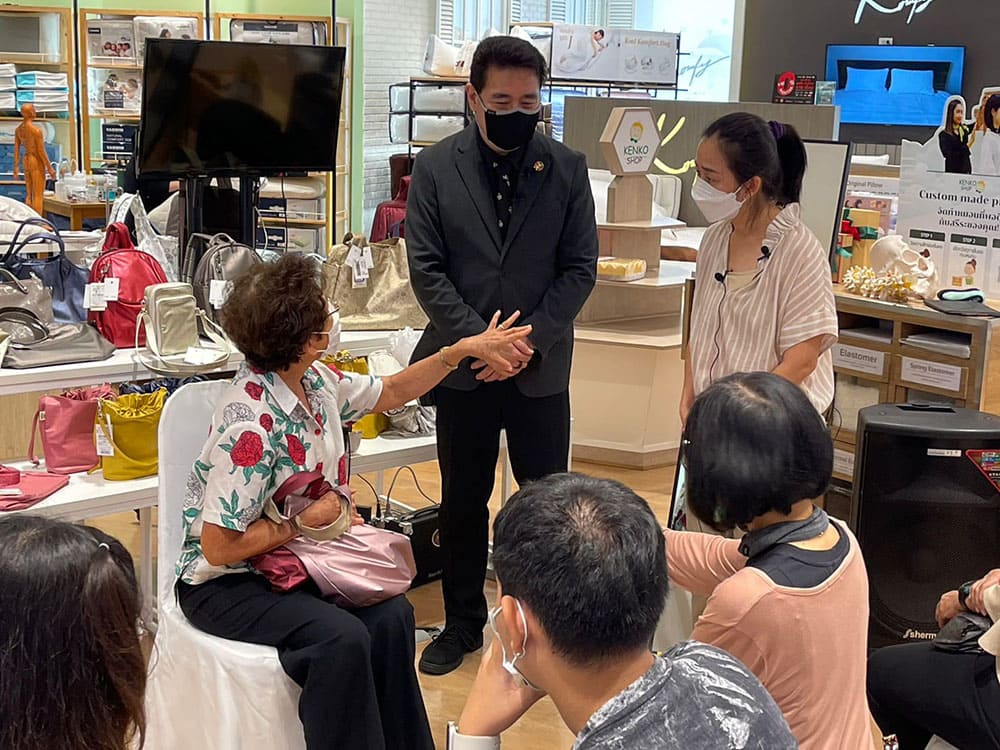 japaneseHealtyFair_talk Show